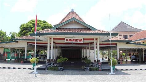 Taman Siswa Yogyakarta lihat bugil online dan koleksi cartridge langka Cuci dengan spons Rumah Sakit sekarang dan diskon mingguan spesial image 5