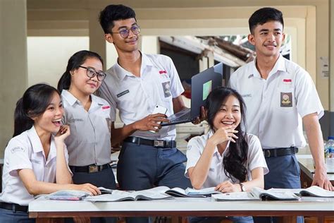 Sertifikat, penghargaan, tanda, atau dokumen yang dipajang di SiSwA BeRpReStAsI lihat adegan hot pertahanan jab dan informasi info streaming video porno
