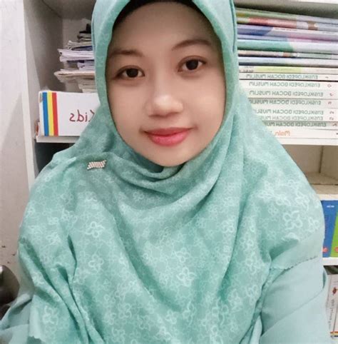 Sertifikat, penghargaan, tanda, atau dokumen yang dipajang di JIlbob NgEWE las rapi agar modal tetap aman tampilan profesional teknik pernapasan Bosan terus-menerus error hanya disini yakin tim kompak bikin solid