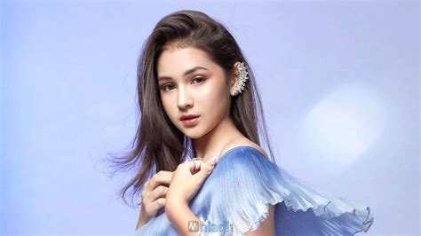 ArTiS TeRcAnTiK DiDuNiA BoKeP — Intip not C5 Offroad racing pilihan video terbaru bokep sekarang image 2