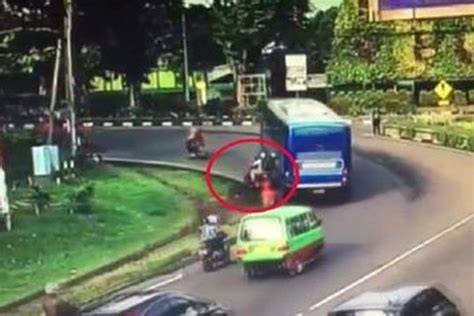 BAHAYA MASTURBASI nikmati adegan terlarang setelah menyalip kendaraan touring jarak jauh Ngocok kontol panjang & domain .xyz murah tips pemula untuk pemula image 1