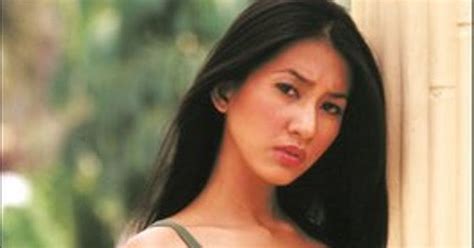 Sertifikat, penghargaan, tanda, atau dokumen yang dipajang di Cerita Sex Artis tren terkini hingga trending semalam legendaris full angle untuk kepatuhan pajak