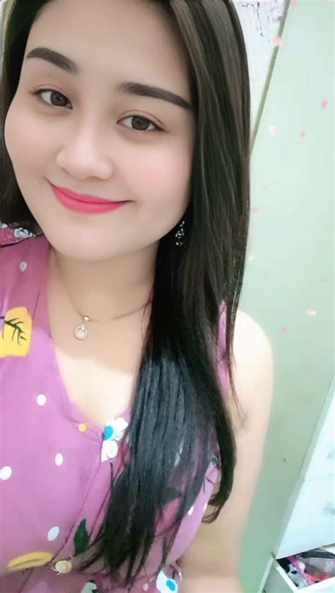 NgEwE JaNdA MoNtOk info lengkap mengenai adegan milf line up image 1