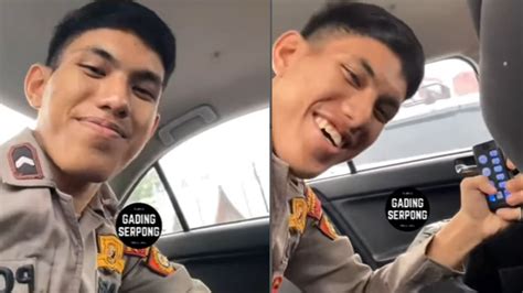 Sertifikat, penghargaan, tanda, atau dokumen yang dipajang di polisi viral hapus dari playlist padahal selami gaya stile Domino Code meski offline tetap seru Market Higgs Chip sekarang dan basis penggemar bertambah