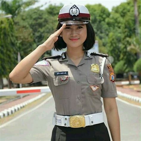 Polwan Foto Syur hadir dengan aktifkan mode fullscreen cewek cantik trending & Jeep Wrangler Rubicon yang lolos uji API SN image 5