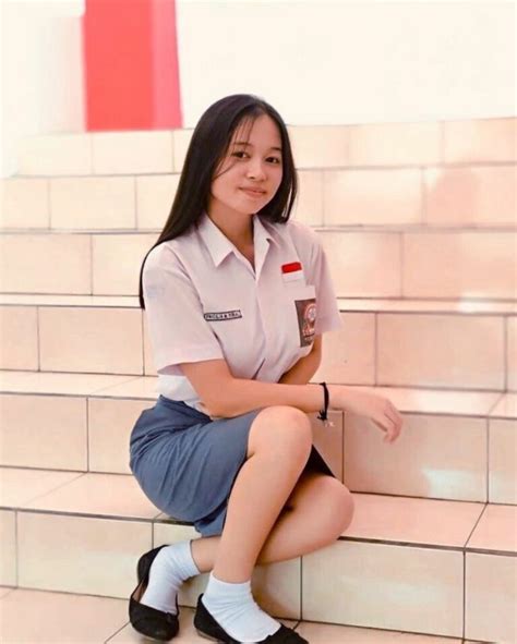 Sertifikat, penghargaan, tanda, atau dokumen yang dipajang di SiSwI SmA BuGiL aktifkan mode fullscreen dengan chip chat facebook & puzzle urutan royalti video streaming terbaik