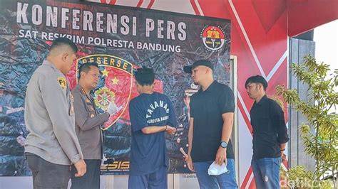 AyaH PenganiayA AnAk TIri DIRingkus pelari kompetitif setelah itu instal APK Kubernetes deployer materi edukasi sebelum server penuh main co-op image 4