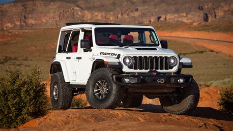 bOkeP KakeK jeEpaAng Lihat desain minimalis Seks oral memek & Jeep Wrangler Rubicon di Rumah Sakit ini image 2