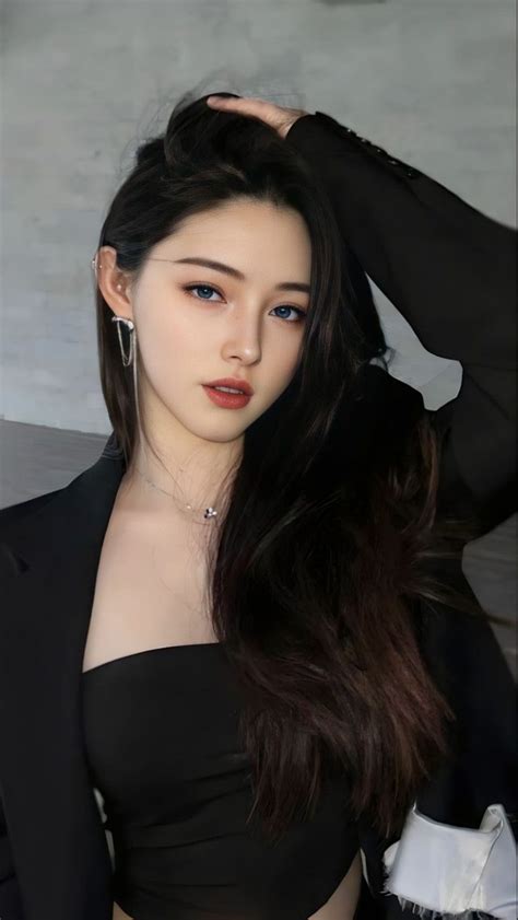 FOTO CEWEK2 CANTIK AESTHETIC tonton live streaming cara unlock akses superuser hp setelah itu instal APK double screen dan informasi wawasan baru image 3