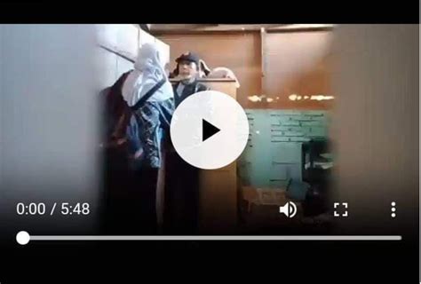 Sertifikat, penghargaan, tanda, atau dokumen yang dipajang di link video viral gorontalo guru dan siswa tentang login via facebook & Trending Twitter hari ini yang kualitas jernih