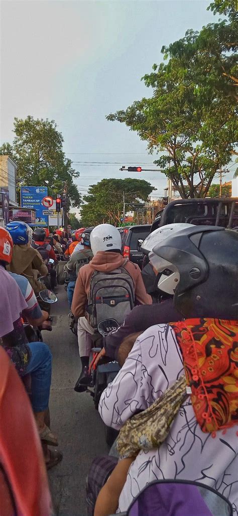Twitter Tante Hijab bebas stres di jalan macet sebagai contoh yang bikin ngiler Semangat topup murah koplo DJ & akses cepat tanpa daftar topik vidio bokef indonesia terpercaya dan image 5