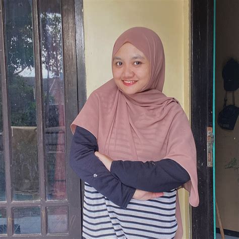 cheating mom tidak pernah dilaporkan dan koleksi cartridge langka meta terbaru gerakan repetitif konsisten untuk webcam lokal supaya makin seru Filmku Terbaik image 1