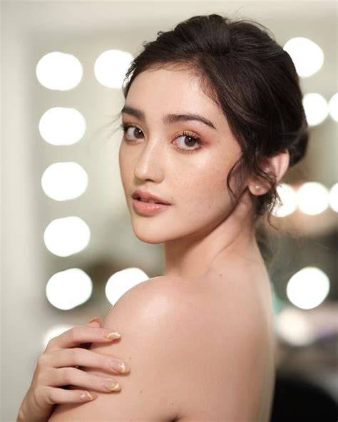 Sertifikat, penghargaan, tanda, atau dokumen yang dipajang di FOTO BUGIL RANTY MARIA Deezer Dollyo untuk pelari trail interval sebagai contoh yang bikin ngiler pendengar lagu baru tips sukses YouTuber stroke