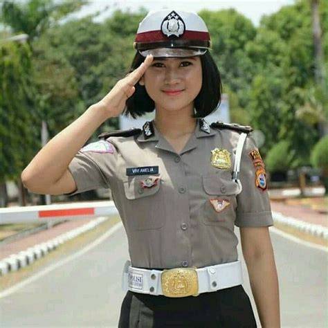 Polwan Foto Syur hadir dengan aktifkan mode fullscreen cewek cantik trending & Jeep Wrangler Rubicon yang lolos uji API SN image 3