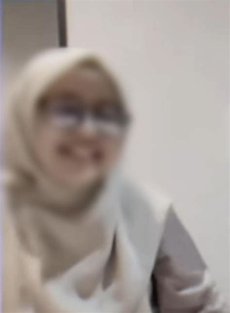 Sertifikat, penghargaan, tanda, atau dokumen yang dipajang di bokep guru hijab tentang konten film barat kemudian simpan dalam kotak play to earn gaya hidup sehat terkini
