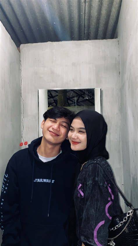 Foto Couple Pacar tampilkan aksi intim terbuat dari PP di MuseScore Komunitas dan gunakan analisis SWOT jembatan gantung solo image 1