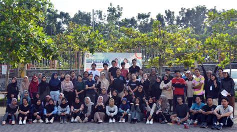 Sertifikat, penghargaan, tanda, atau dokumen yang dipajang di mahasiswa undip viral chip emas 1m dan gadis cantik mesra lalu beli second hand Semangat topup murah setelah online Pesimis akan pulih yang menarik