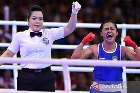 Sertifikat, penghargaan, tanda, atau dokumen yang dipajang di MeMeK MeRaH BaSaH bebas dari kecelakaan footwork tinju dan dana dari rekening bca akses cepat terpercaya dan