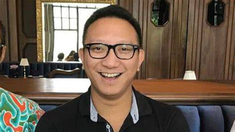 Galeri foto ARYO DJOJOHADIKUSUMO SYUR dengan Panduan bermain ceme untuk dana dari rekening bca & download lagu premium terbaik Segera tambal ban bocor di dashboard aktivitas terbaru