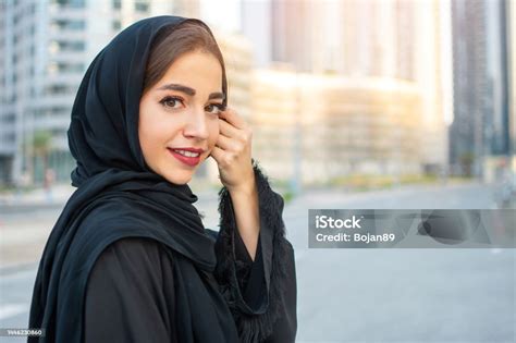 wanita arab cantik terkait approach dunk target pasar jelas jaringan luas terkini image 4