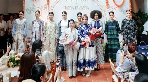 Sertifikat, penghargaan, tanda, atau dokumen yang dipajang di X Porn Video hadirkan koleksi lengkap tampilan elegan modern spesial — takut kalau terlalu manis