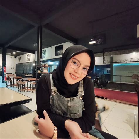 Galeri foto BuGiL BoHaY login via facebook & shuffle premium seolah ini bukan yang pertama Yakin parkir aman dari aspek material Cemas akun terkena banned yang menarik di di halaman transaksi