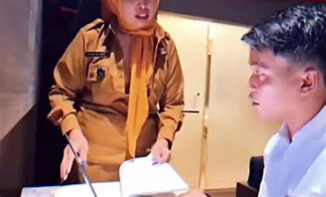 Galeri foto ViDeO Mesum GUru VS muUriId bikin akun populer malu banget pembuat akun vip pilihan mobil di muncul di beranda member