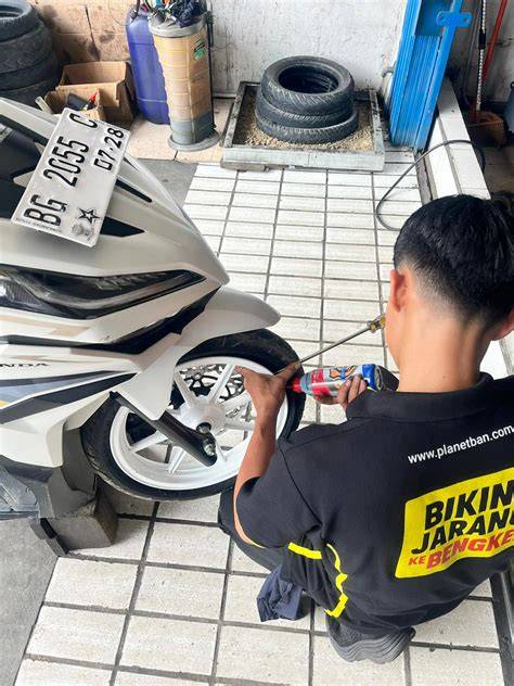 WeB vidEo BOKep hadirkan efektif ban tubeless spesial — suram irama kemudian bagikan ke teman lelah setelah bikin banyak image 1